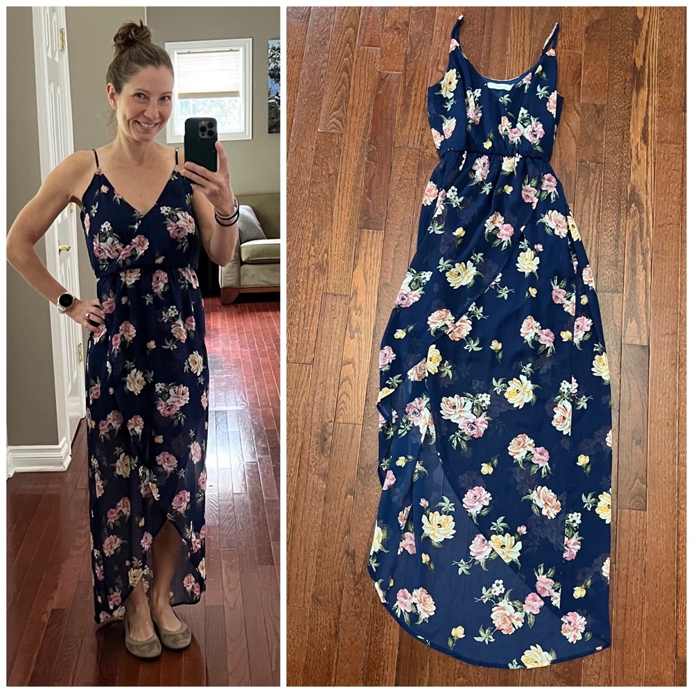 ❌DONATED Lulu’s LUSH navy floral maxi dress